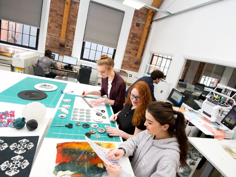 Tại sao nên chọn Liverpool Hope University International Study Centre (LHUISC)?
