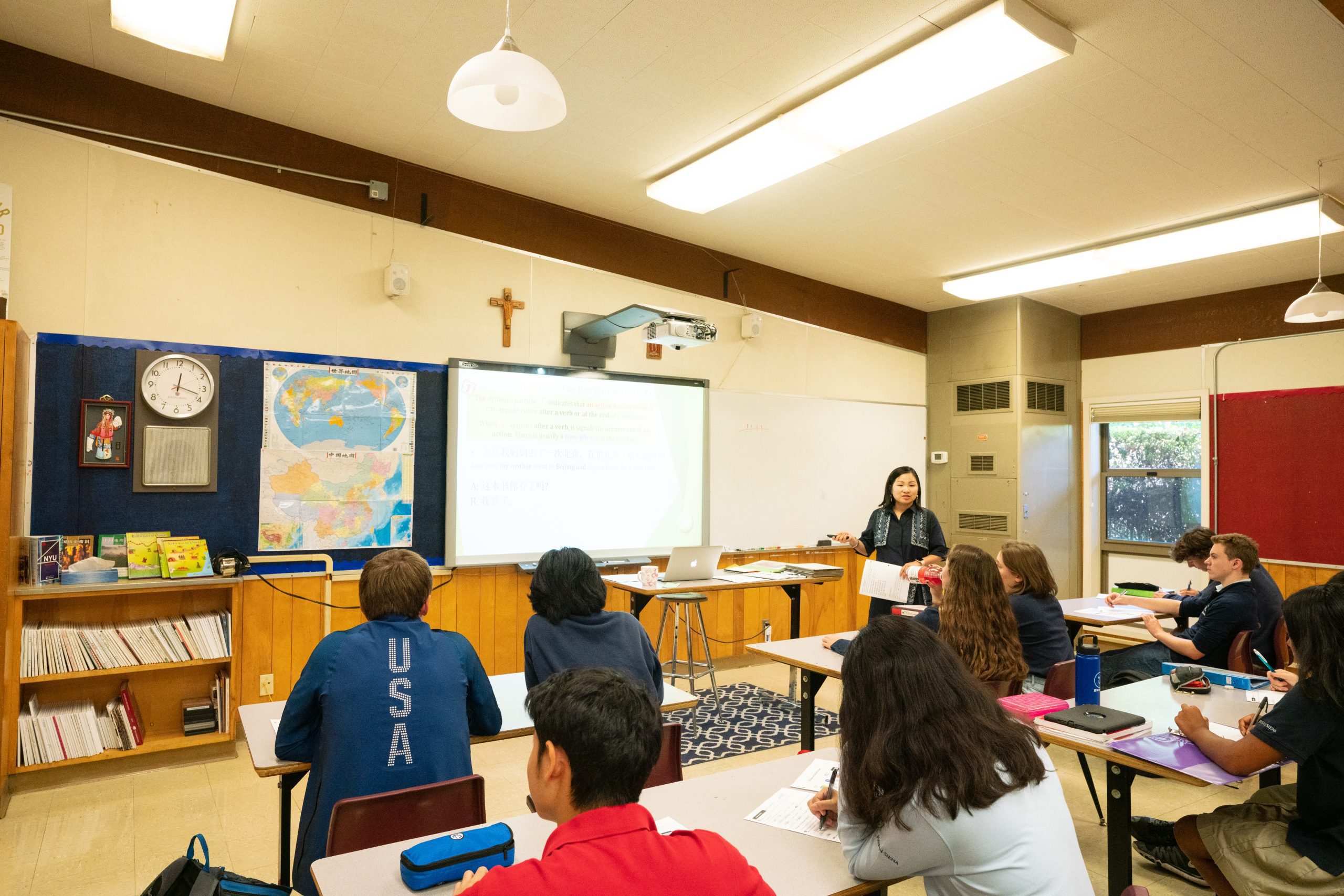 Hơn 30 khóa học AP, Honors và Dual Credit